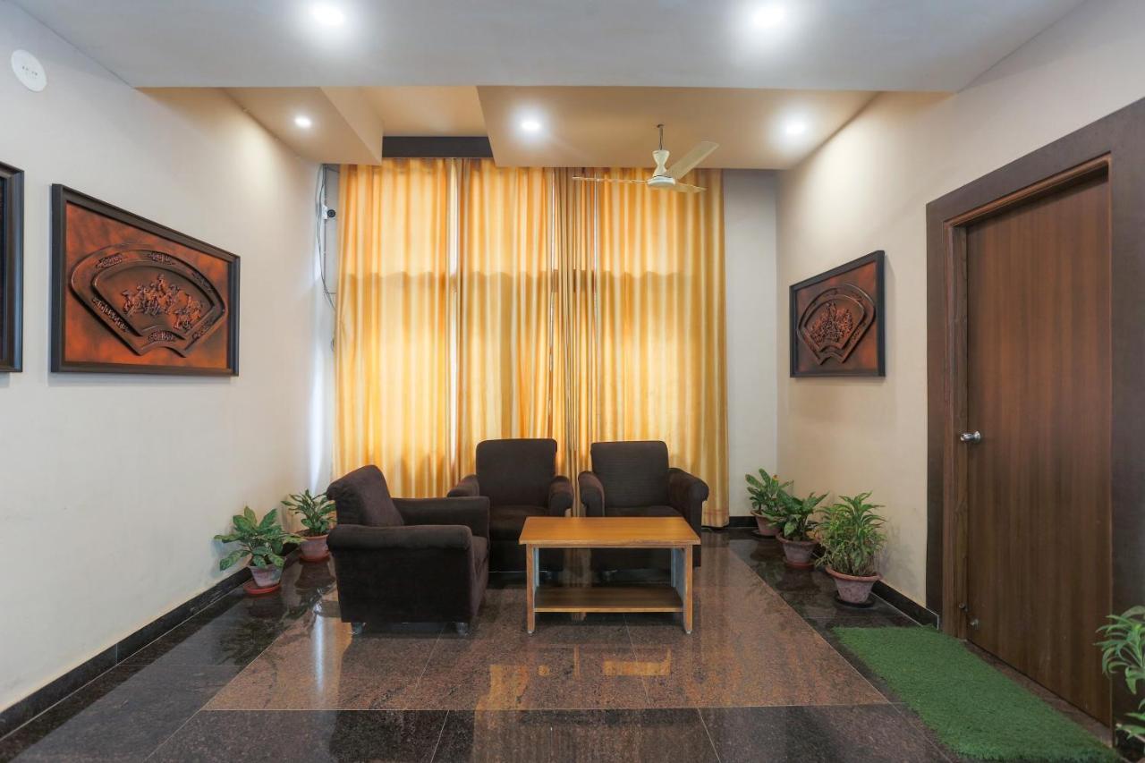 Oyo 61586 Hotel Narmada Bhavan Puri Exterior photo